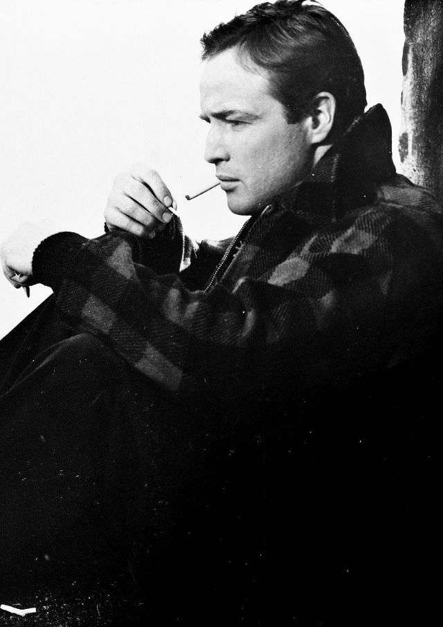 Fabulous Photos of Marlon Brando during the filming of 'On the Waterfront (1954)'