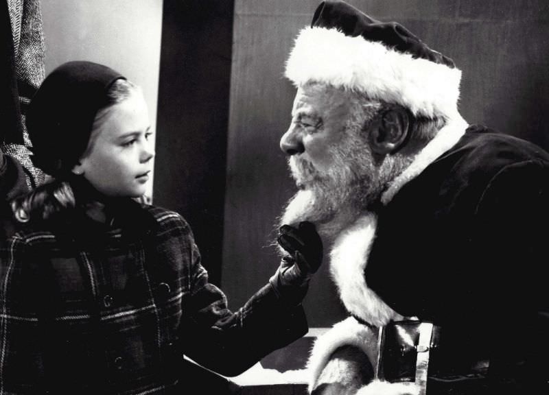 A Holiday Classic: Beautiful Photos from the movie 'Miracle on the 34th Street (1947)'