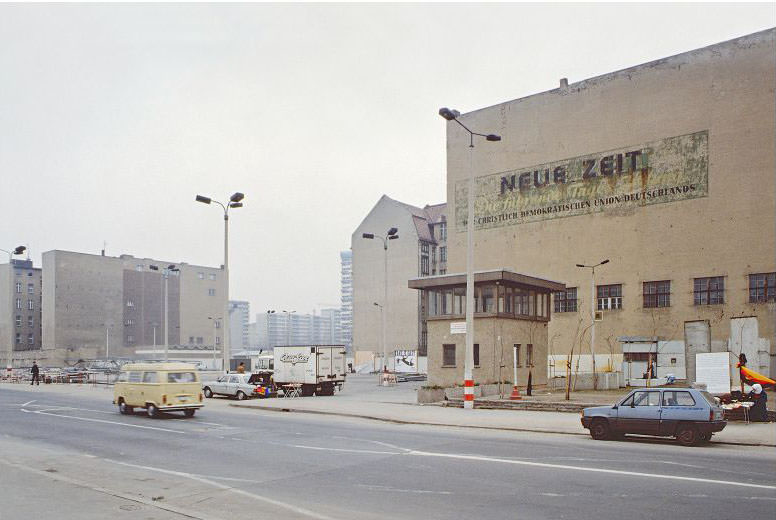 Friedrichstraße, Berlin-Mitte, 1991