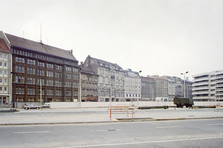 Friedrichstraße, Berlin-Mitte, 1991