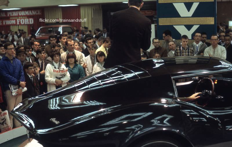 Corvette Mako Shark II at the New York Auto Show, 1966