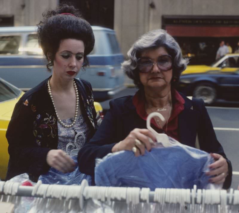 The Street Life of New York City in the 1980s Through the Lens of Steven Siegel