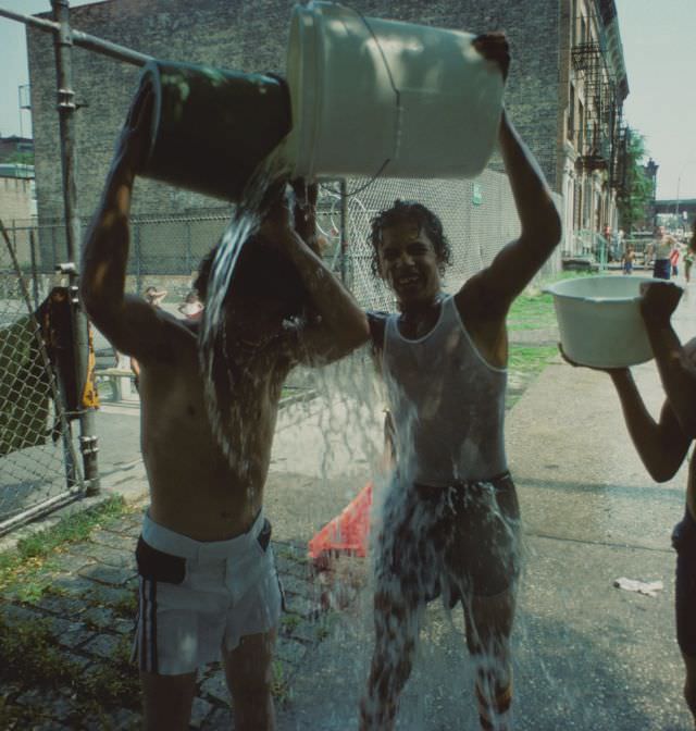 The Street Life of New York City in the 1980s Through the Lens of Steven Siegel