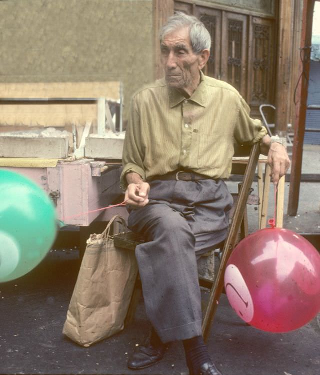 The Street Life of New York City in the 1980s Through the Lens of Steven Siegel