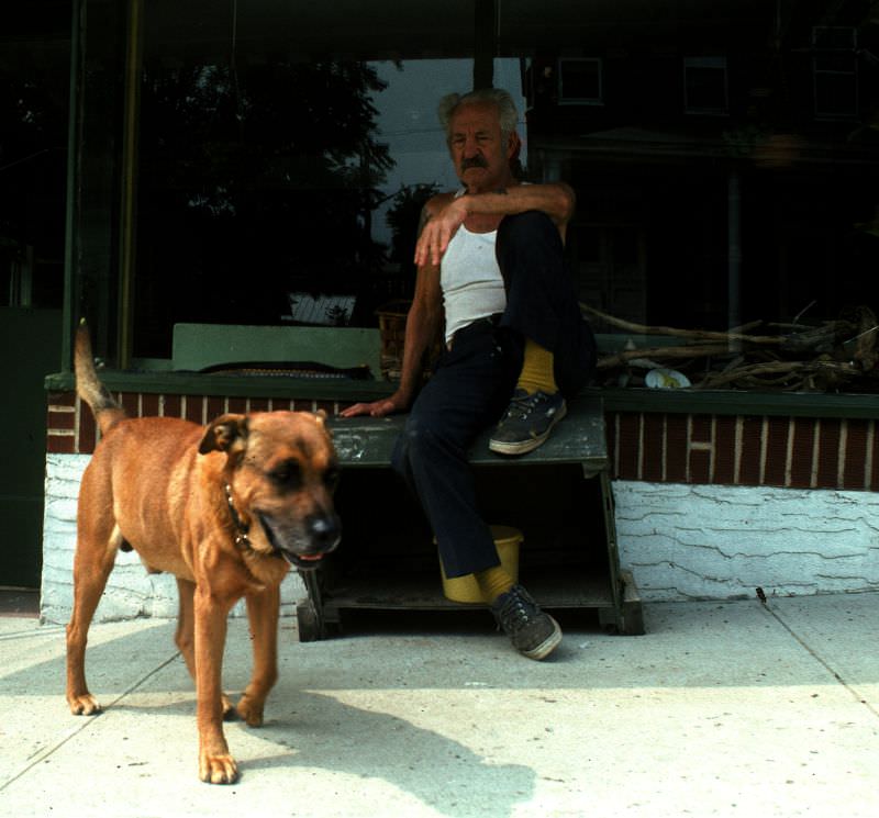 The Street Life of New York City in the 1980s Through the Lens of Steven Siegel