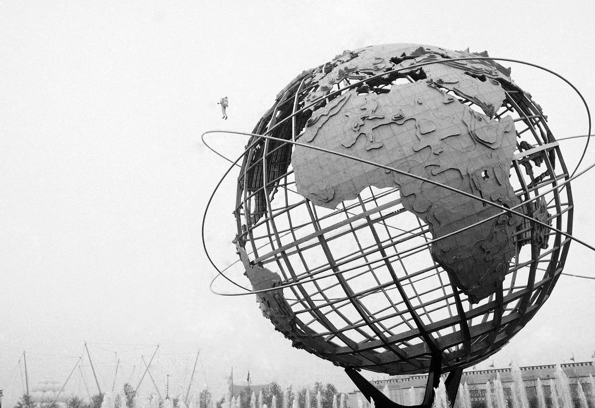 Jetpack over the Unisphere.