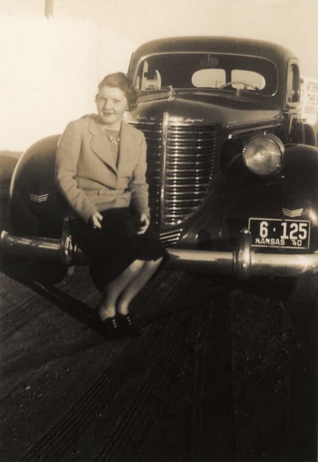 Fabulous Photos of People with their Chrysler Automobiles from the Past