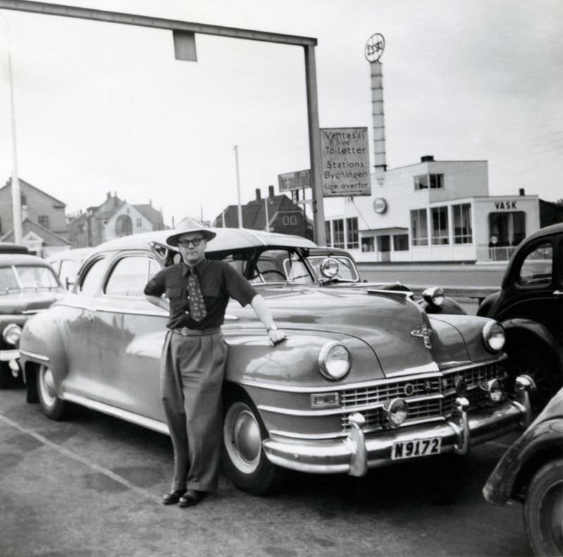 Fabulous Photos of People with their Chrysler Automobiles from the Past