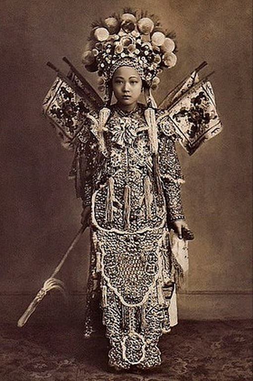Cholon Actress, Cholon, Saigon, French Cochinchina, 1900s