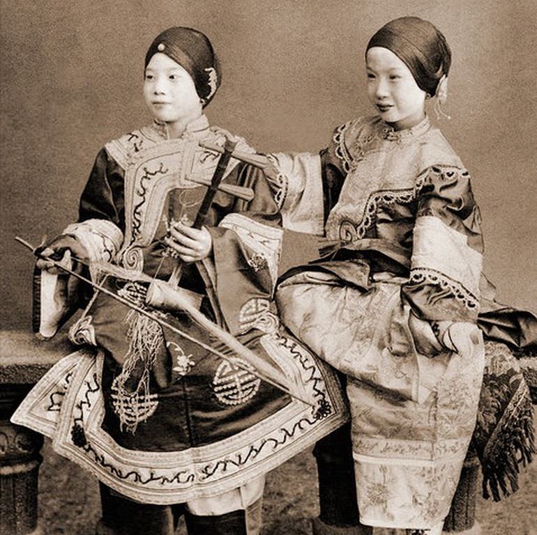 Singing Girls, Hong Kong, China, 1901