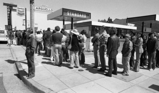 People Lining up for Star Wars at the Coronet Theatre in San Francisco, 1977