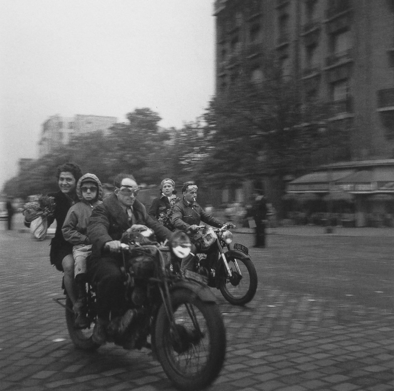 The Street Life of Paris Through the Spectacular Photography of Robert Doisneau, 1930s-1950s