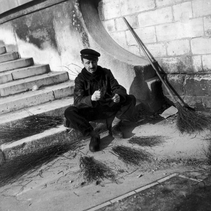 The Street Life of Paris Through the Spectacular Photography of Robert Doisneau, 1930s-1950s