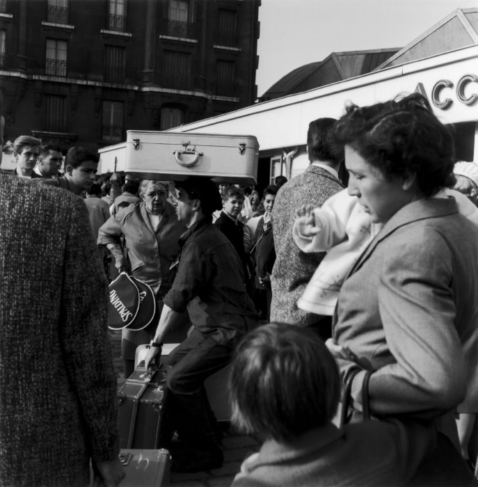 The Street Life of Paris Through the Spectacular Photography of Robert Doisneau, 1930s-1950s