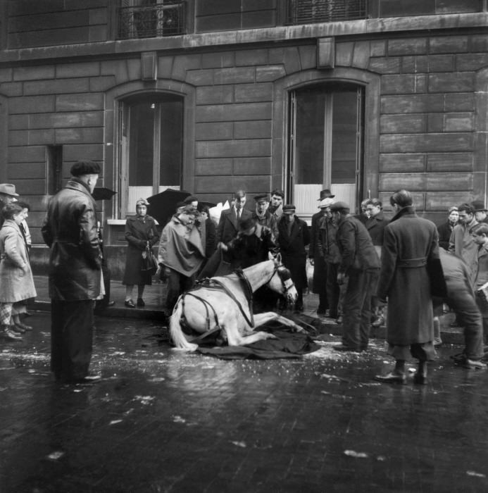 The Street Life of Paris Through the Spectacular Photography of Robert Doisneau, 1930s-1950s