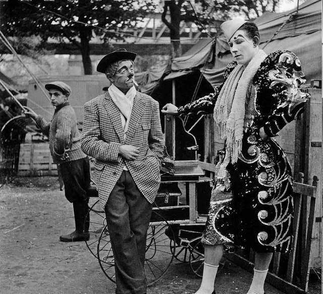 The Street Life of Paris Through the Spectacular Photography of Robert Doisneau, 1930s-1950s