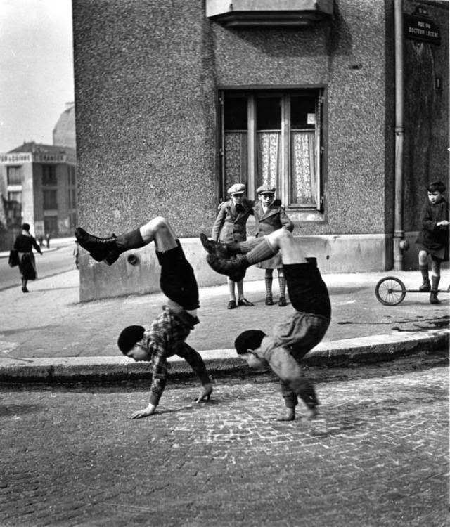 The Street Life of Paris Through the Spectacular Photography of Robert Doisneau, 1930s-1950s