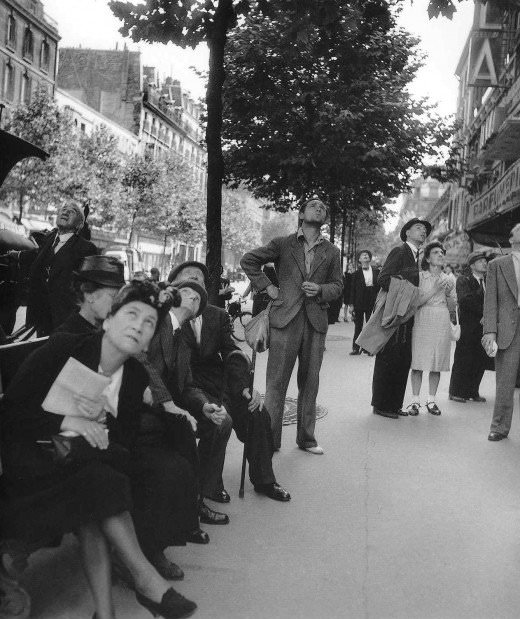 The Street Life of Paris Through the Spectacular Photography of Robert Doisneau, 1930s-1950s