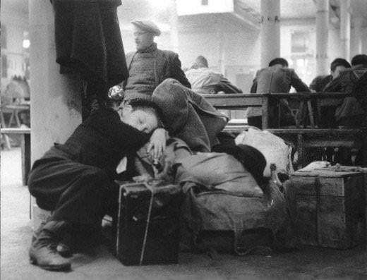 The Street Life of Paris Through the Spectacular Photography of Robert Doisneau, 1930s-1950s