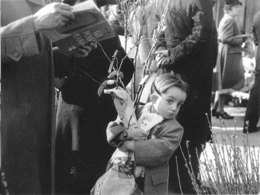 The Street Life of Paris Through the Spectacular Photography of Robert Doisneau, 1930s-1950s