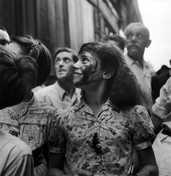 The Street Life of Paris Through the Spectacular Photography of Robert Doisneau, 1930s-1950s