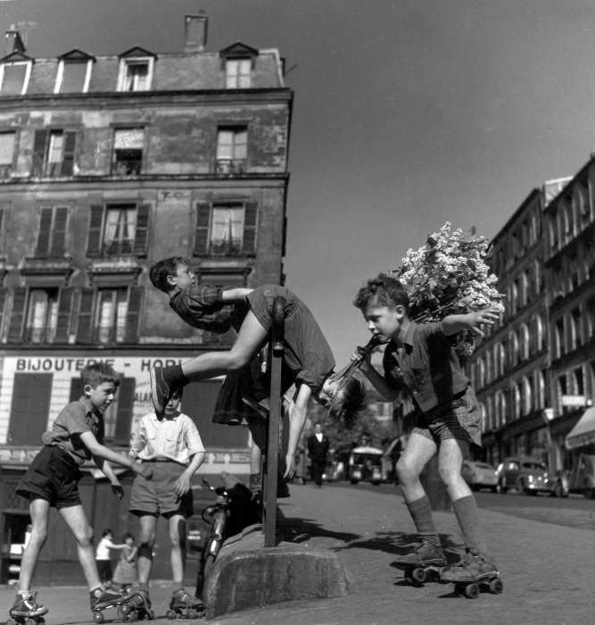 The Street Life of Paris Through the Spectacular Photography of Robert Doisneau, 1930s-1950s