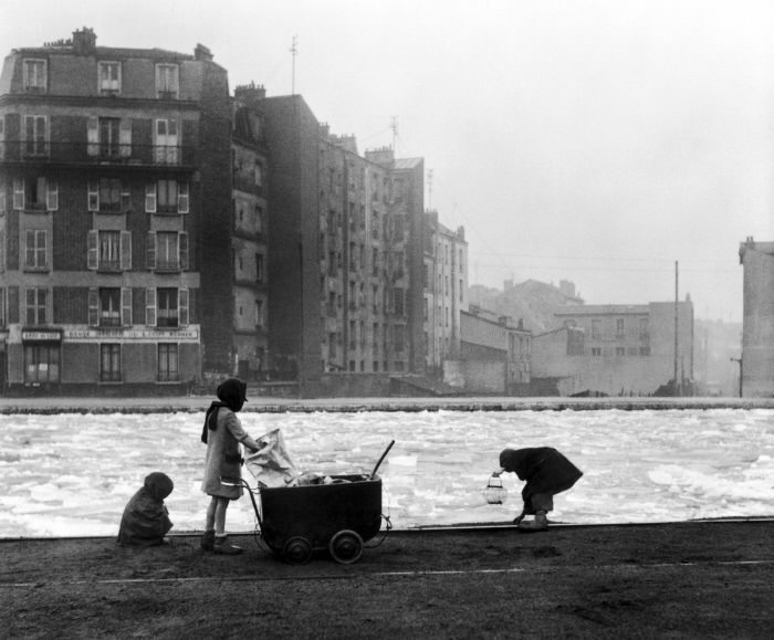 The Street Life of Paris Through the Spectacular Photography of Robert Doisneau, 1930s-1950s