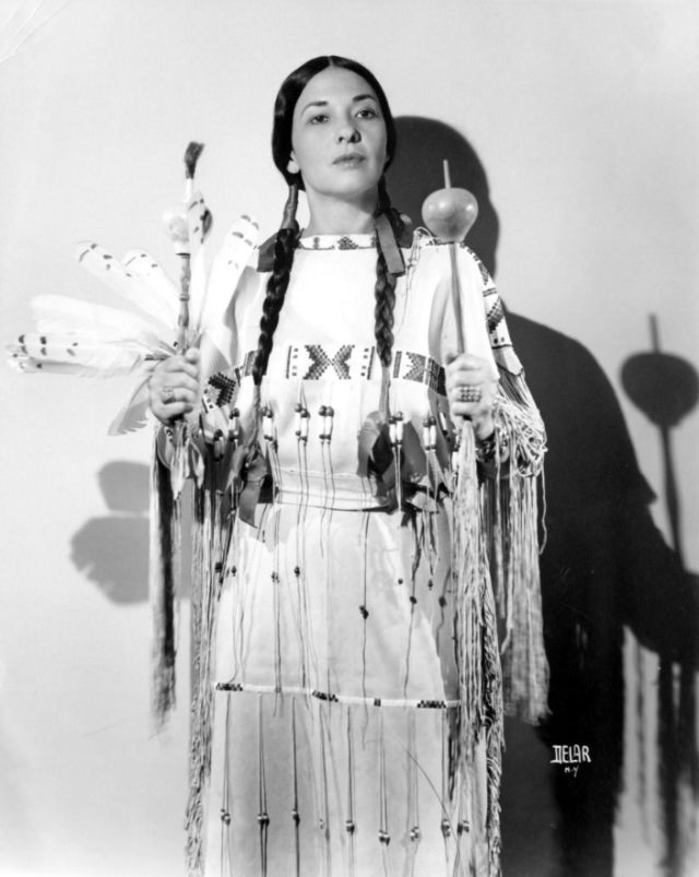 Life Story and Beautiful Photos of Te Ata Thompson Fisher, Indigenous American Actress