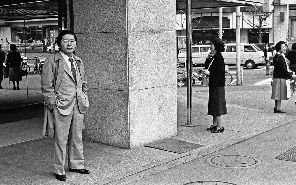 The Street Life of Tokyo in the Early 1980s Through the Lens of Lawrence Impey