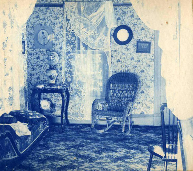 During the Victorian and Edwardian eras, Wallpaper was an essential Decoration of House Interior