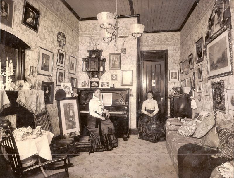 During the Victorian and Edwardian eras, Wallpaper was an essential Decoration of House Interior