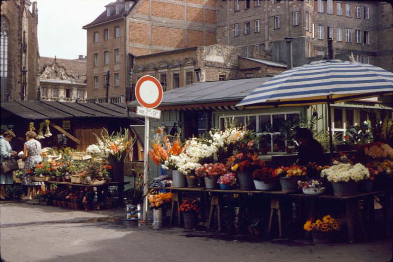 Market by the Marienkapelle, Würzburg, 1960s