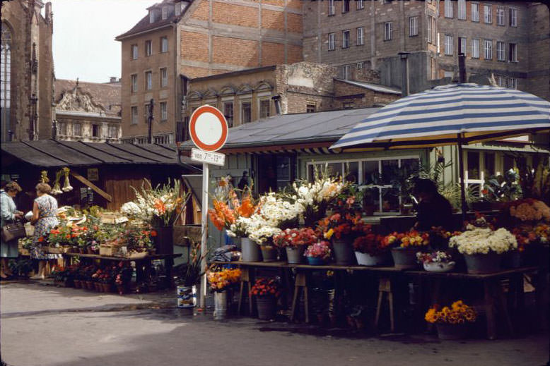 Market by the Marienkapelle, Würzburg, 1960s