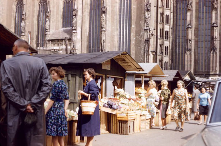 Market by the Marienkapelle, Würzburg, 1960s