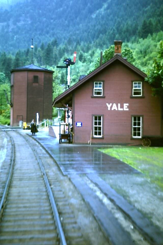 Yale. CPR station, 1947