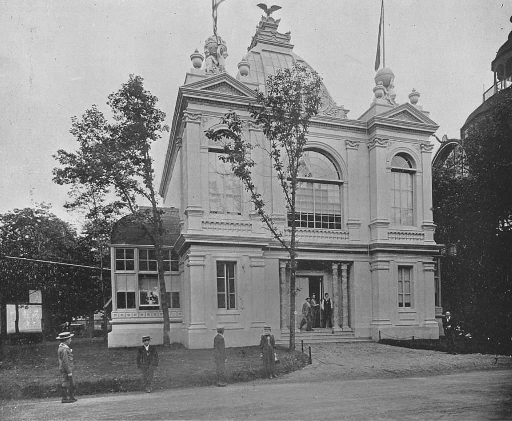 The Republic of Columbia Building at the World's Columbian Exposition in Chicago, 1893.