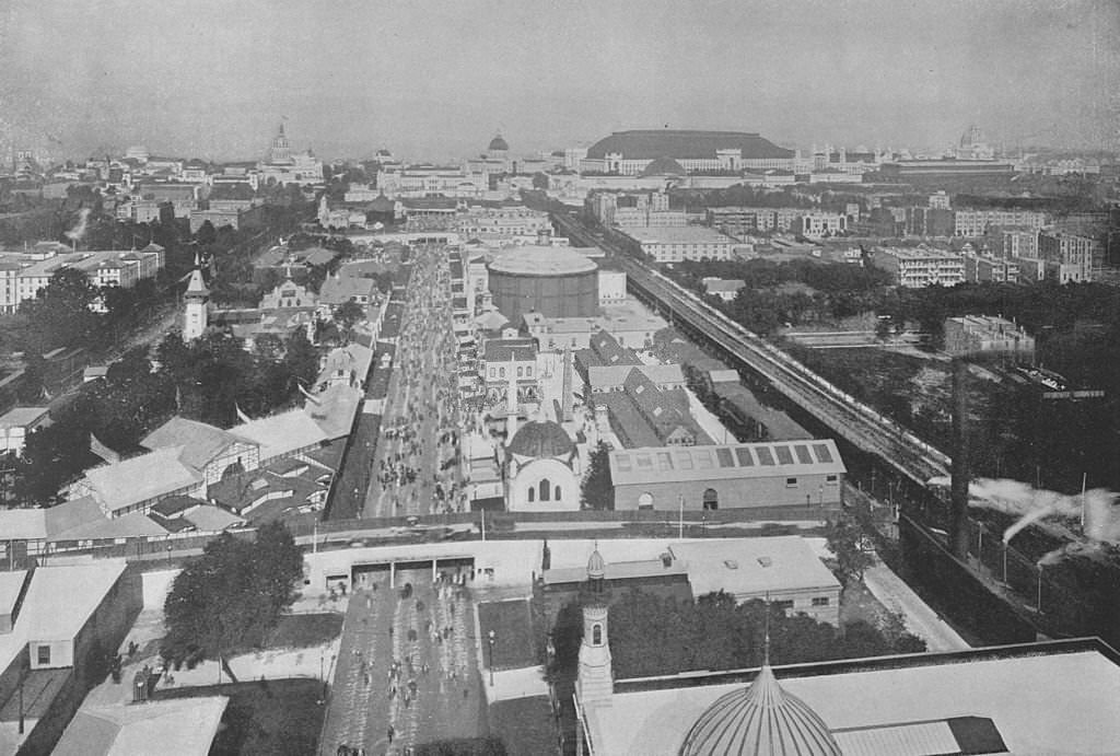 The Midway Plaisance, looking east, as it appeared from the top of the Ferris wheel, with the Exposition Building in distance at the World's Columbian Exposition in Chicago, 1893.