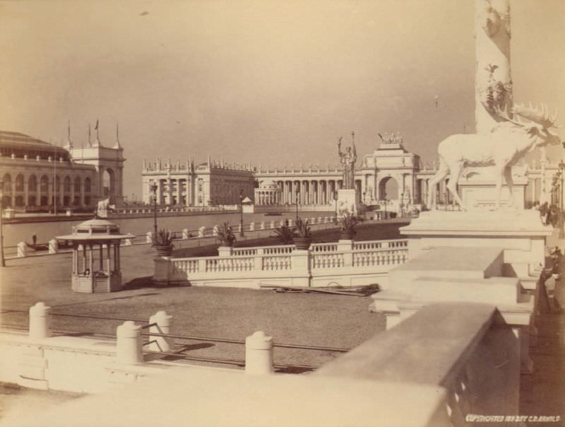 Statue of the Republic and Peristyle, World's Columbian Exposition, Chicago, 1893