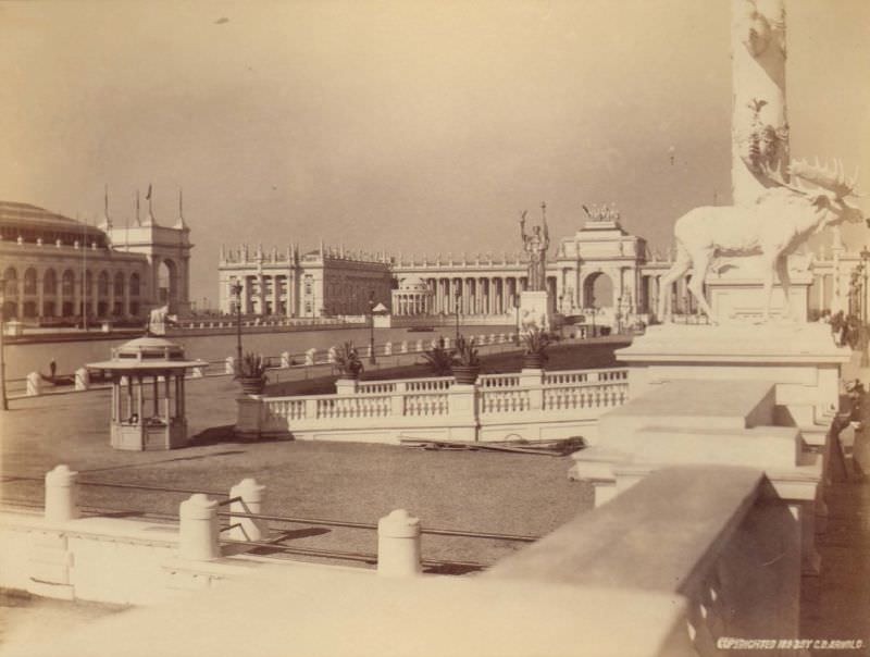Statue of the Republic and Peristyle, World's Columbian Exposition, Chicago, 1893