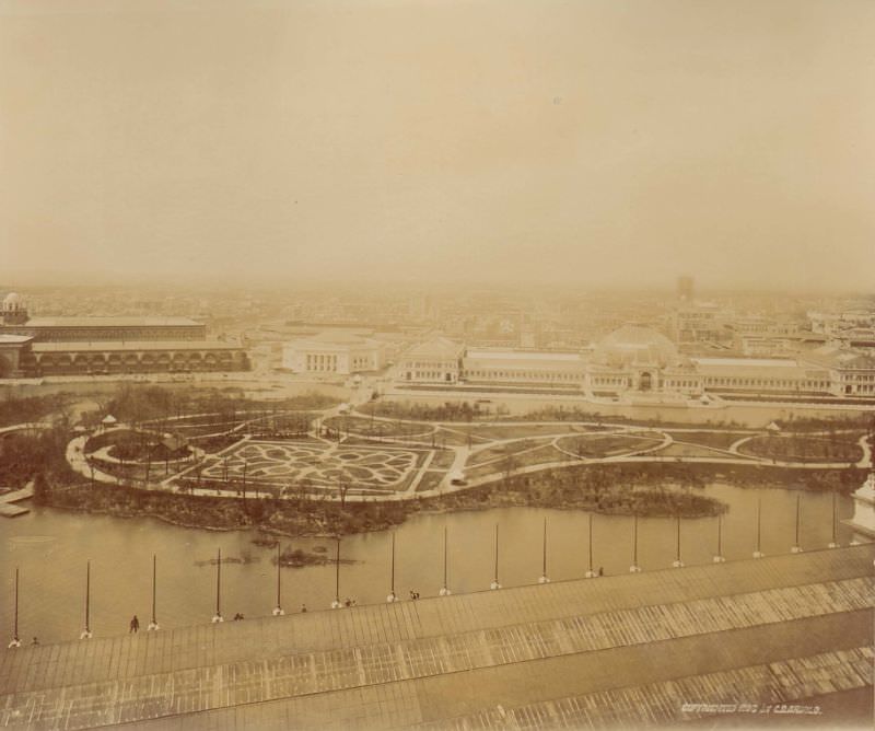 Transportation Building on left, Chinese Building center, and Horticulture Building on right, World's Columbian Exposition, Chicago, 1893