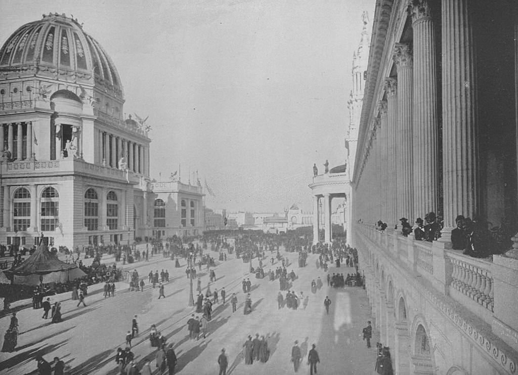 A scene on the Grand Plaza between the Administration Building and Machinery Hall at the World's Columbian Exposition in Chicago, 1893.