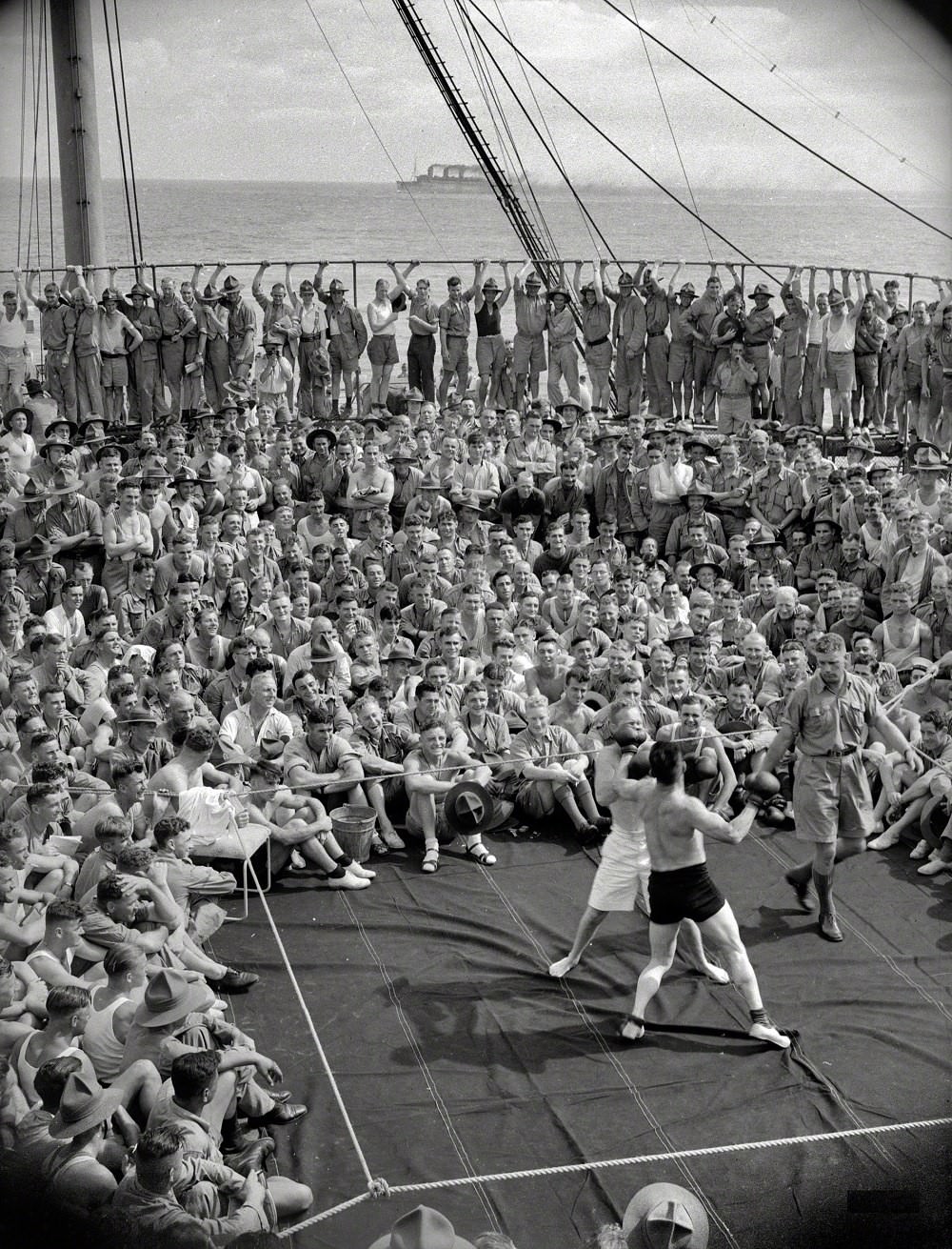 Boxing match in progress on the deck of New Zealand troopship Dominion Monarch, 1940