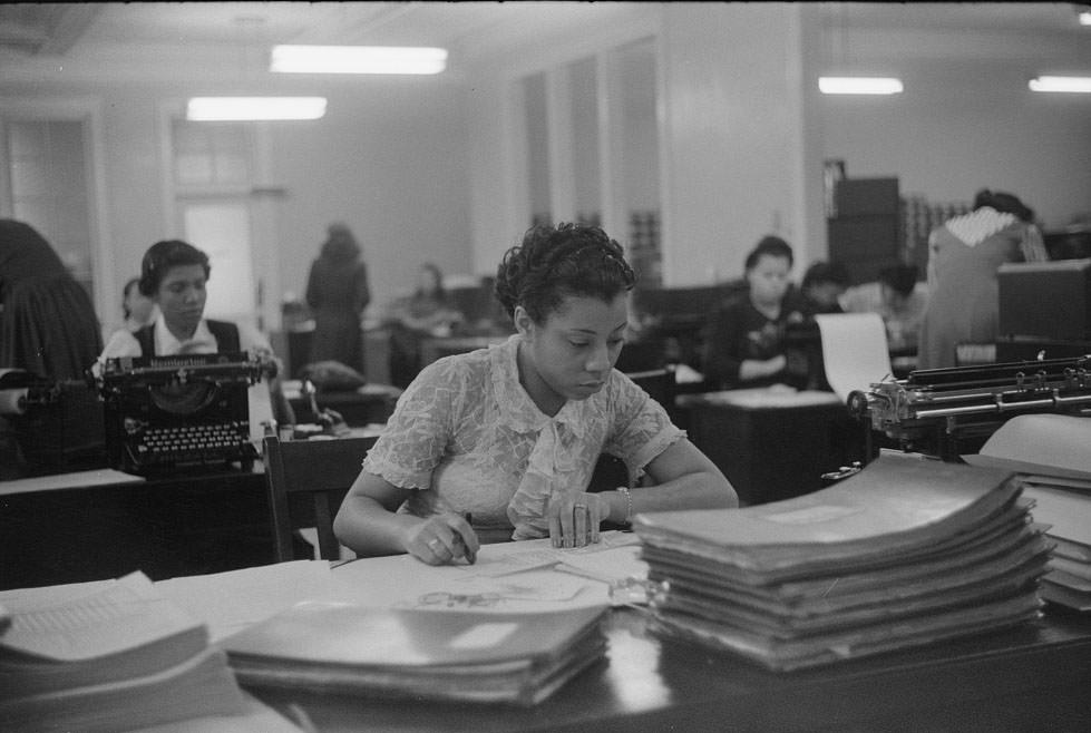 Life of African-Americans in Chicago's South Side in 1941 Through Fascinating Historical Photos