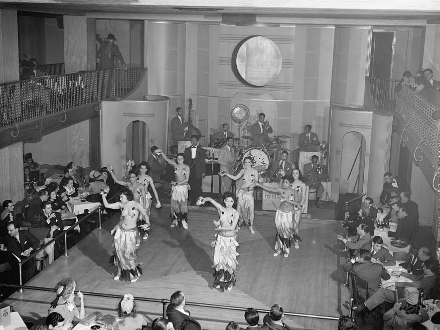 Life of African-Americans in Chicago's South Side in 1941 Through Fascinating Historical Photos