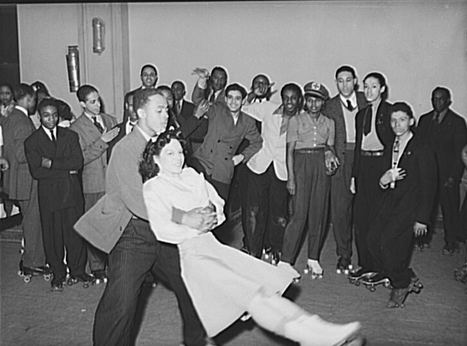 Life of African-Americans in Chicago's South Side in 1941 Through Fascinating Historical Photos