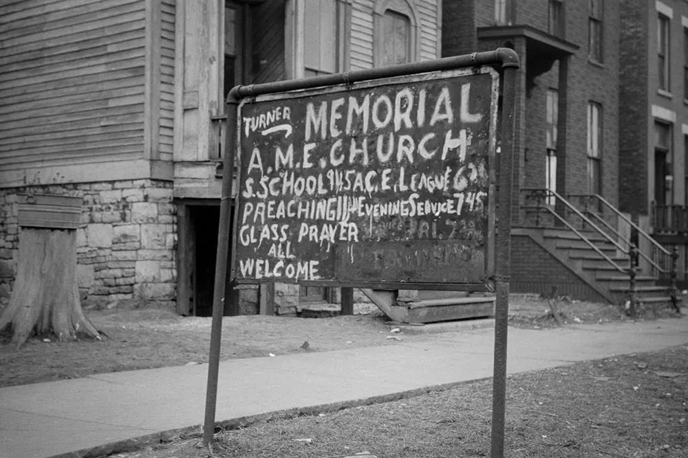 Life of African-Americans in Chicago's South Side in 1941 Through Fascinating Historical Photos