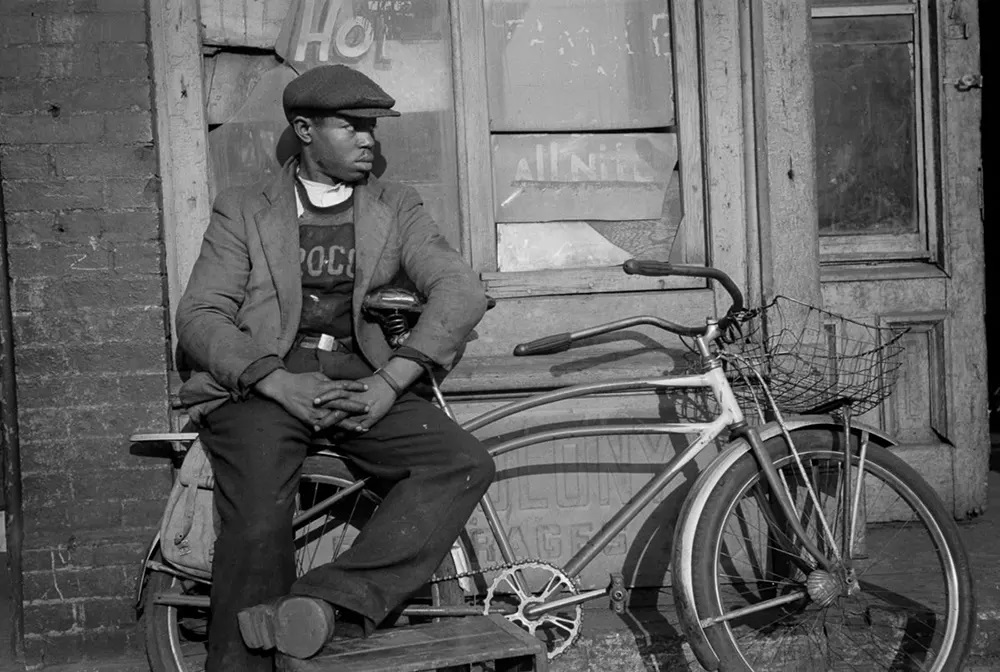 Life of African-Americans in Chicago's South Side in 1941 Through Fascinating Historical Photos