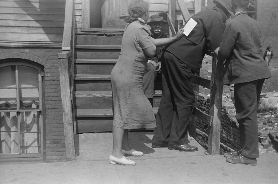 Life of African-Americans in Chicago's South Side in 1941 Through Fascinating Historical Photos