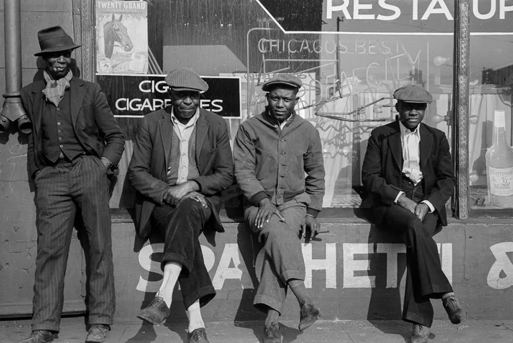 Life of African-Americans in Chicago's South Side in 1941 Through Fascinating Historical Photos