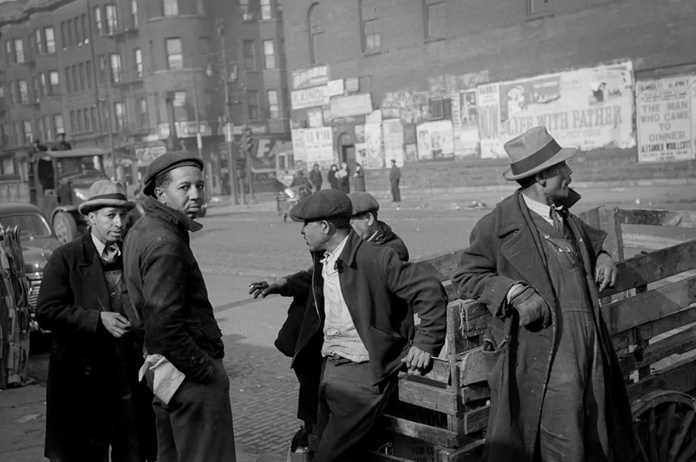 Life of African-Americans in Chicago's South Side in 1941 Through Fascinating Historical Photos